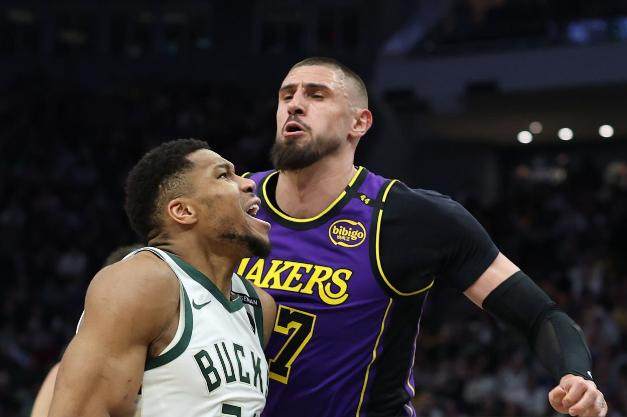 星空体育app下载-湖人验出水货中锋！名记：约基奇明天要轰40+20+20